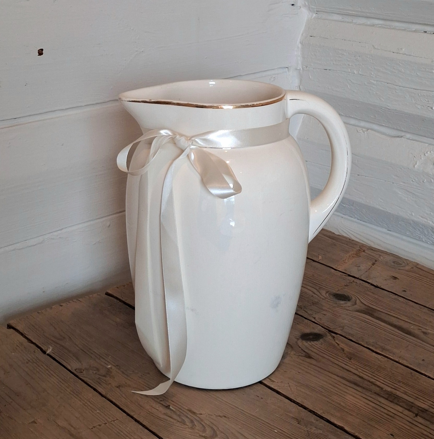 Sød gammel servantekande i fin stand