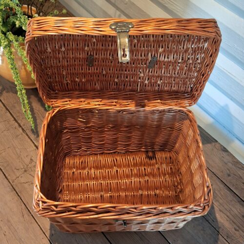 Flot lille vintage kurvekuffert – i rigtig flot stand