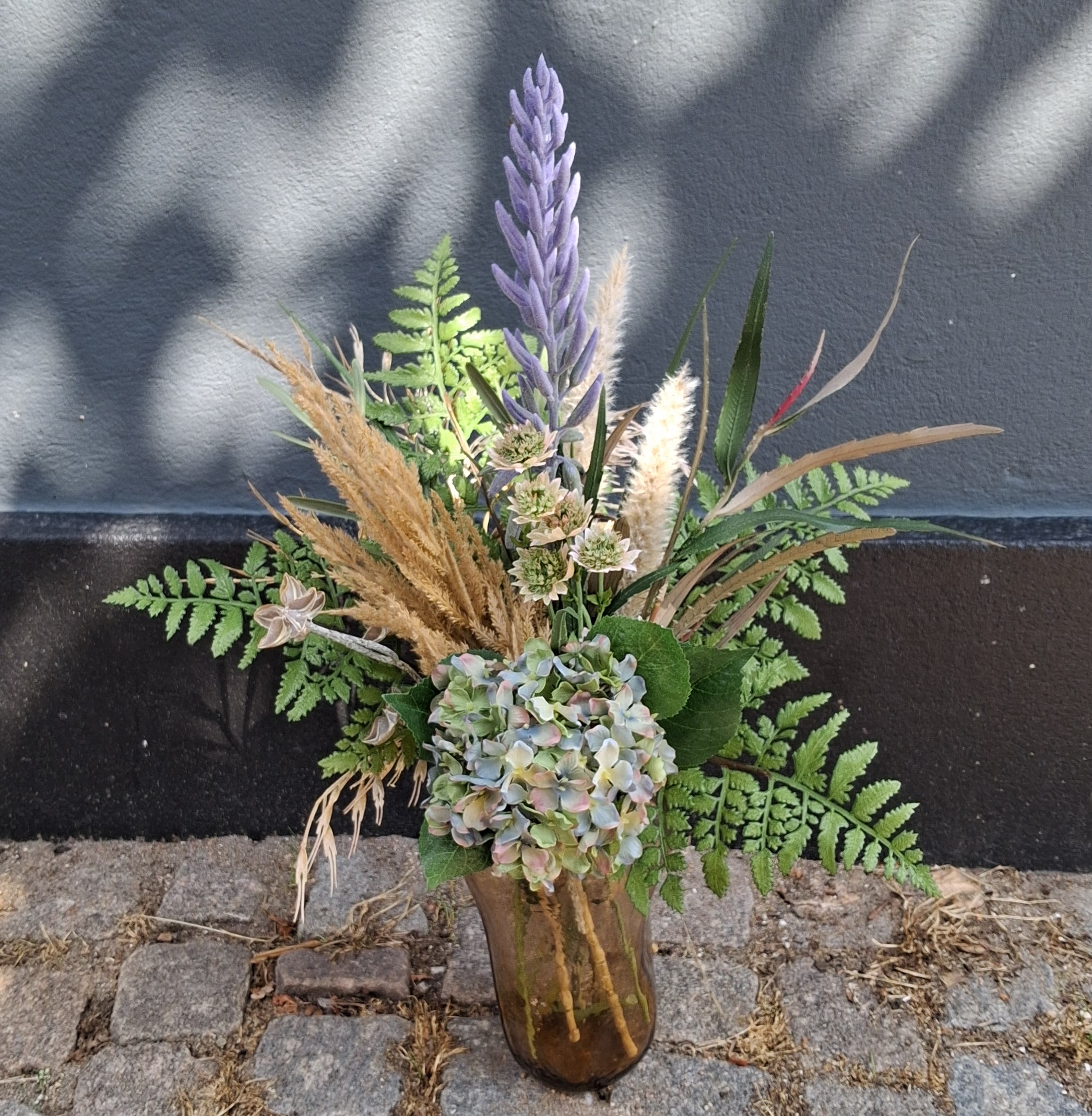 Smuk buket med Lupin og Pampas