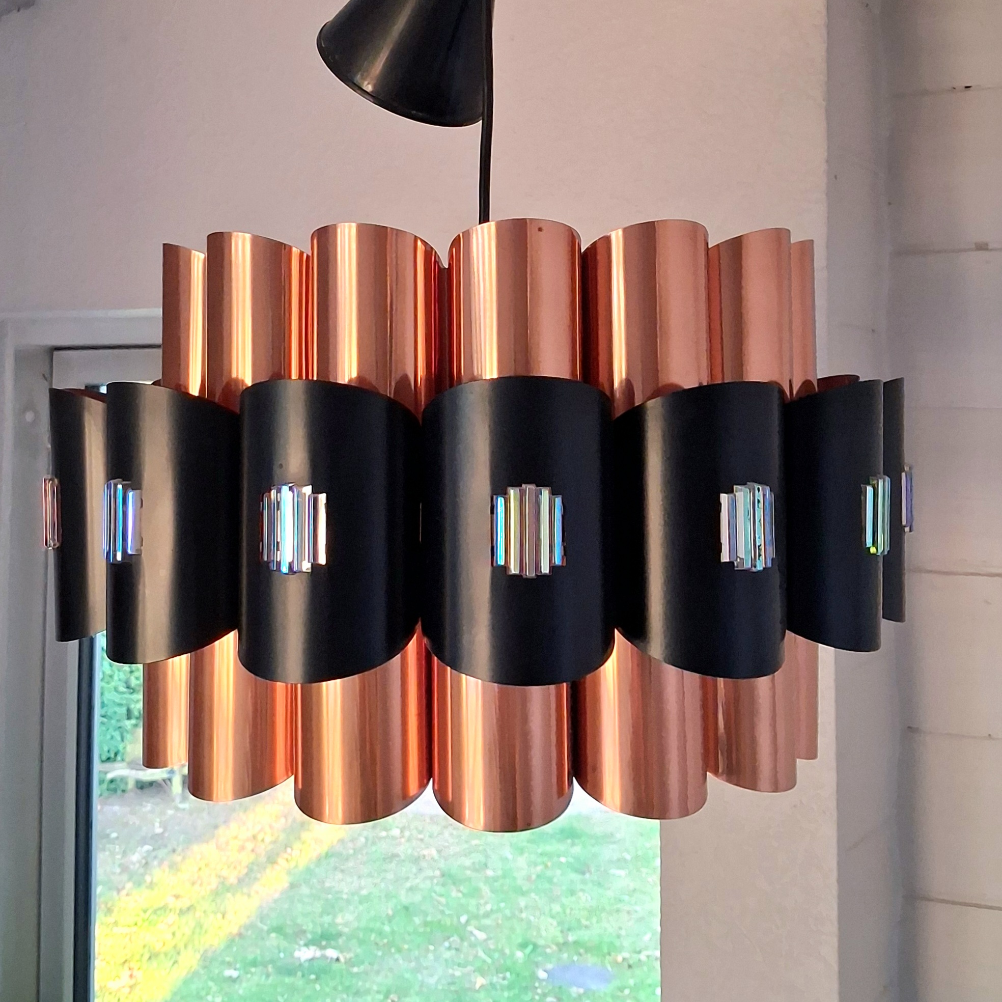 Werner Schou loftlampe i kobber/sort i flot stand