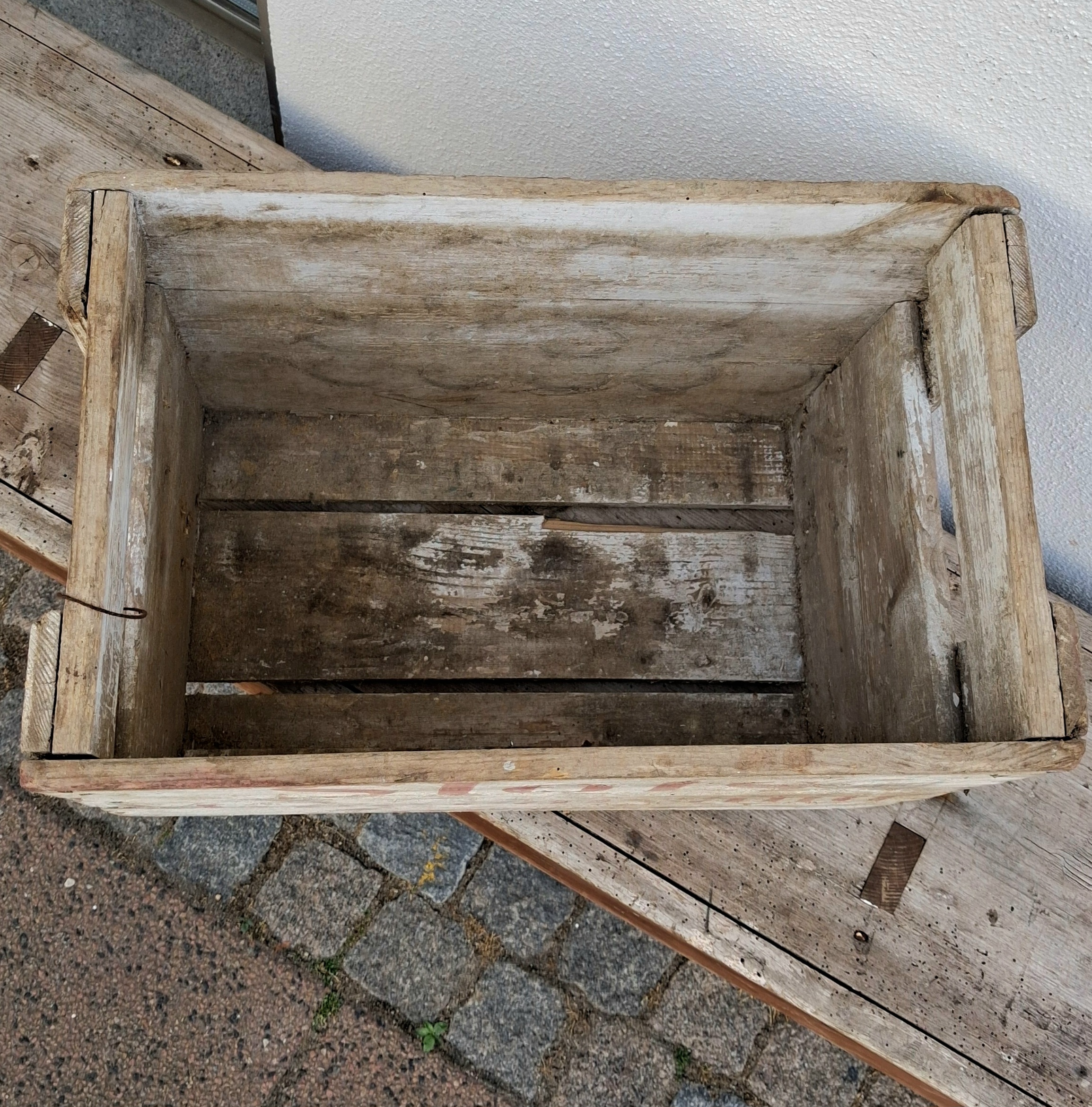 Kraftig gammel sodavands kasse