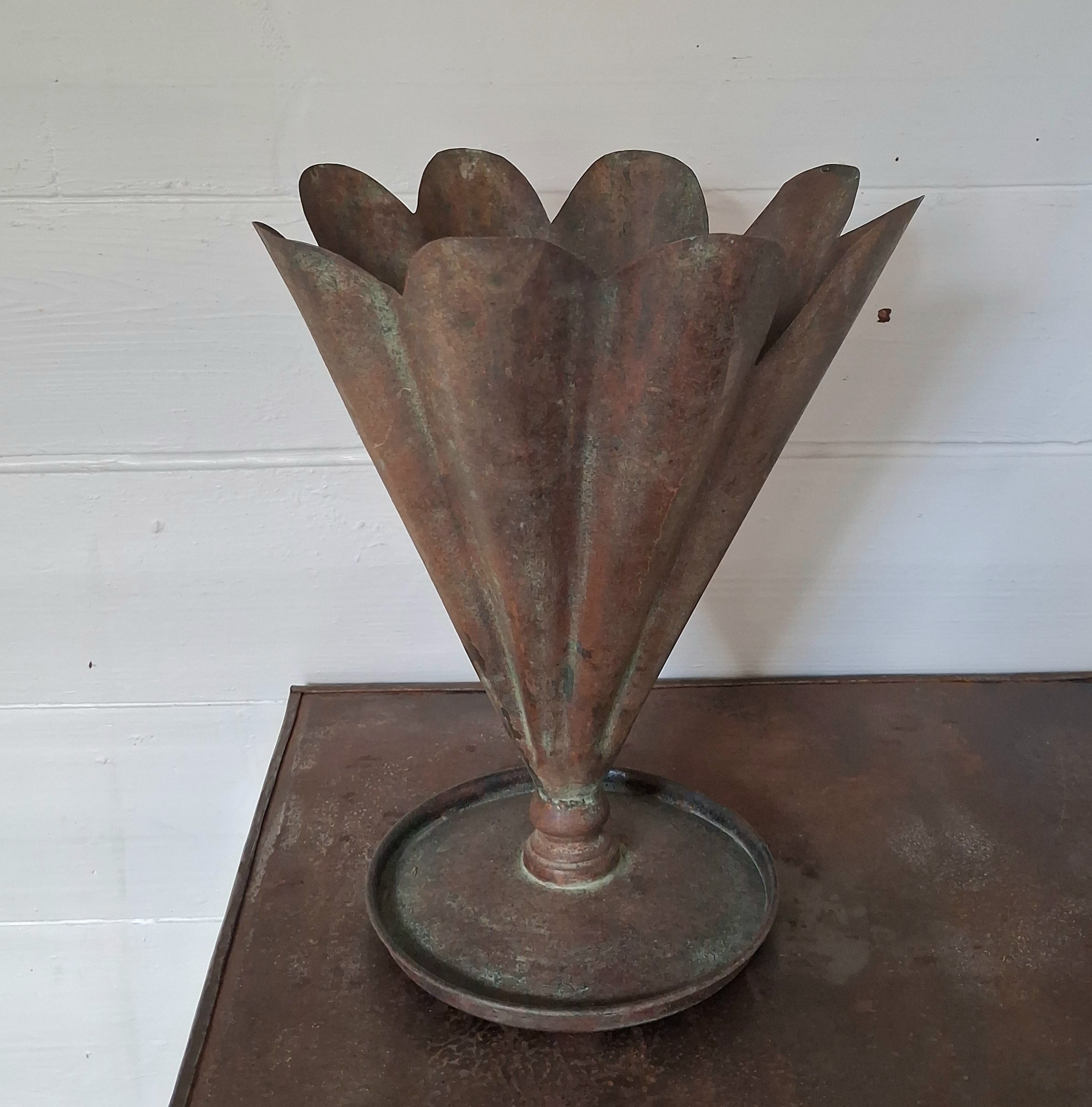 Flot rustik metalvase
