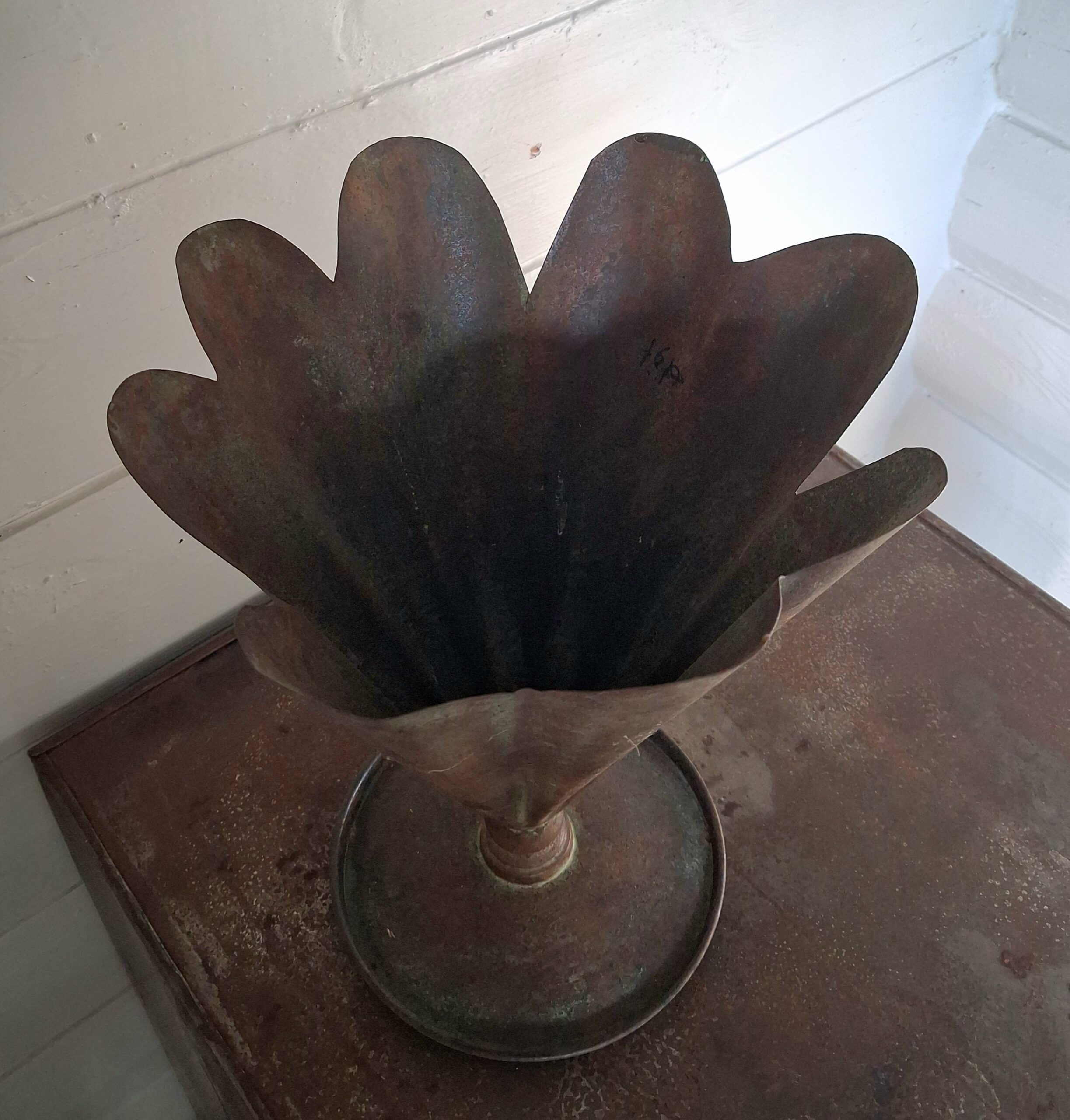 Flot rustik metalvase