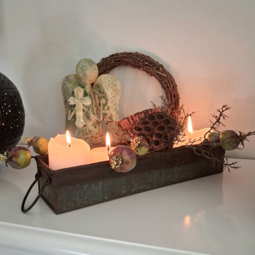 Rustik recycled metalbakke med flot patina