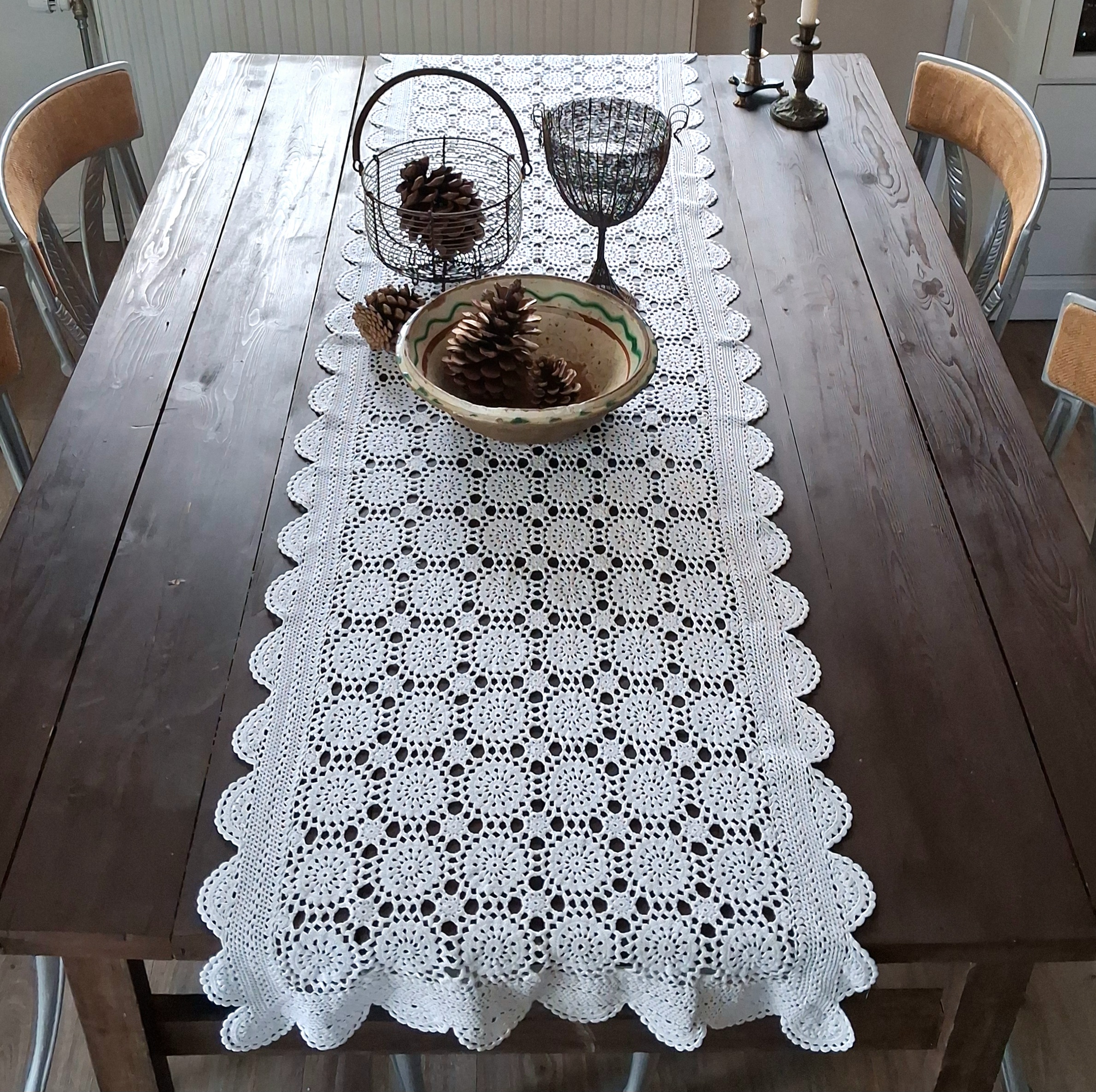 Fin hvid bordløber i flot stand 180x50