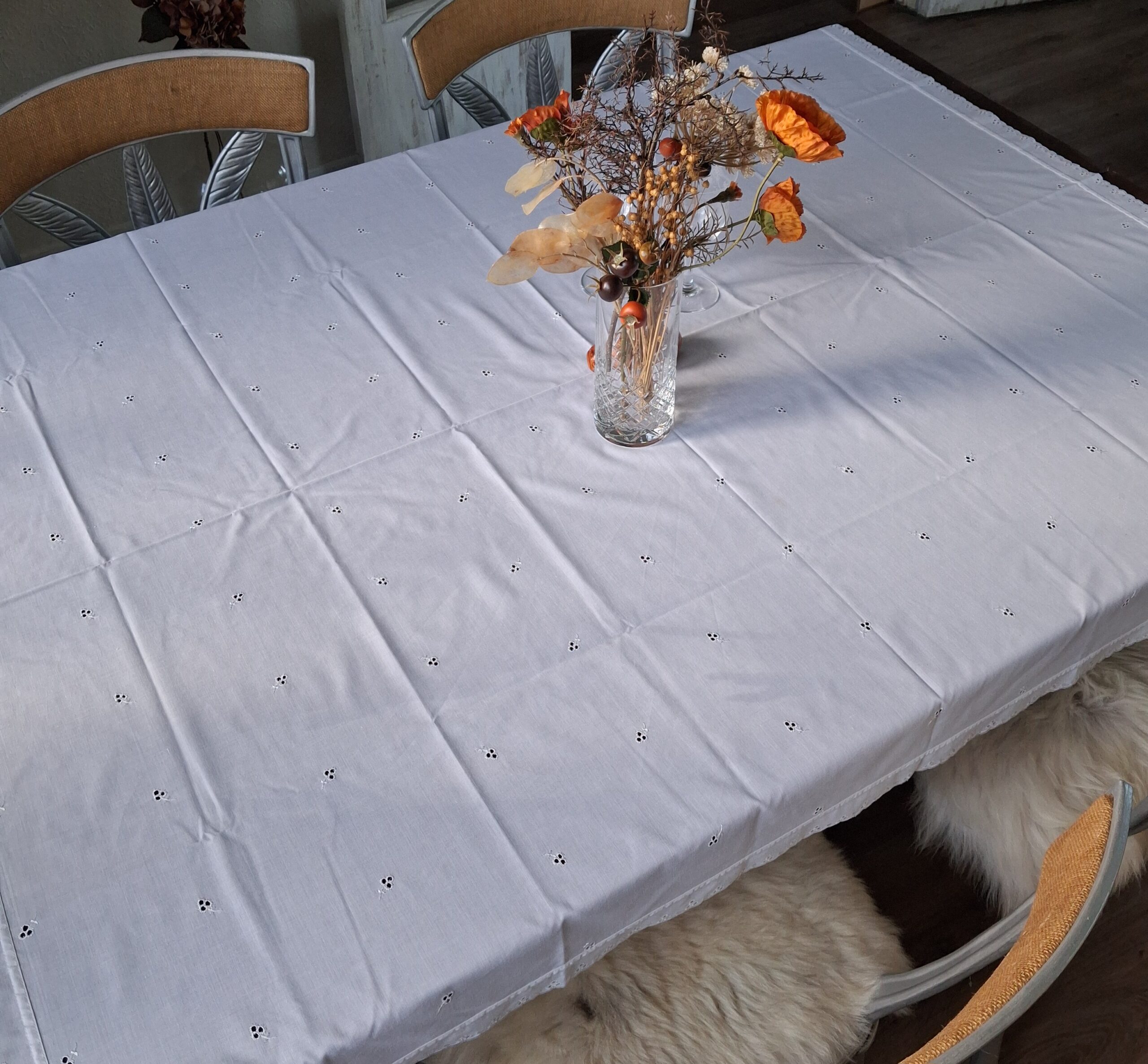 Broderie Anglaise dug