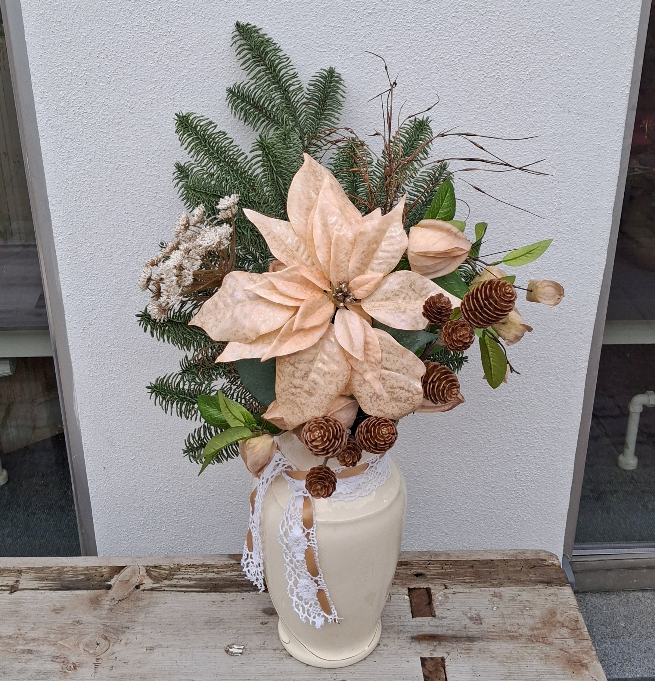 Elegant kunstig julestjerne stilk - flot metallic champagne